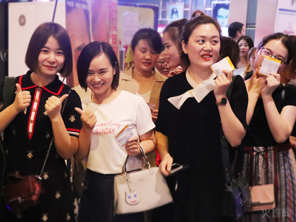 �c��ͬ�У��pϲ�R�T���𱬾W(w��ng)�l(f��)������YƷ��������Ո(q��ng)200���T�����Ӱ��