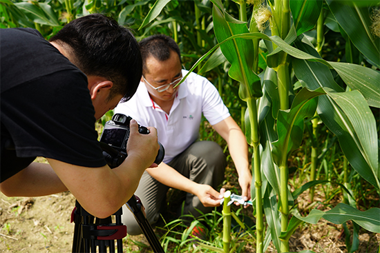 鎬濅負(fù)閬撲駭鍝佸箍鍛婃媿鎽?.jpg 鎬濅負(fù)閬撲駭鍝佸箍鍛婃媿鎽?.jpg