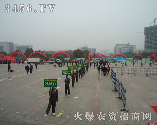 ֻ��ȫ���Ը������ի@����