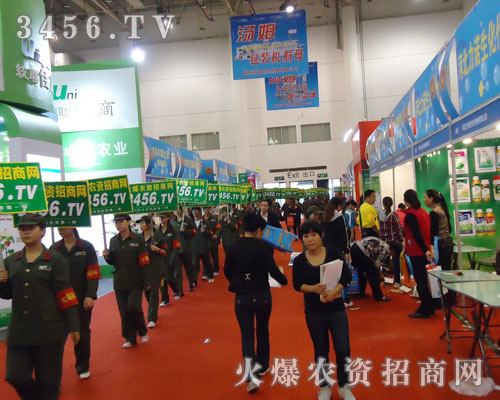 չʾ���𱬑�(zh��n)ʿ���L����׌�ഺ�Y(ji��)�����۴T����