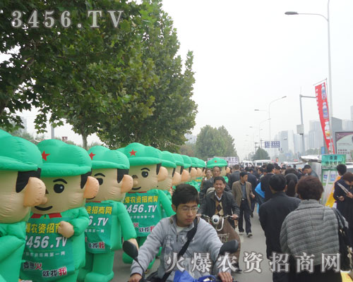 �ϰق���ģ����o�ɳɞ�չ�^�еĽ��c(di��n)