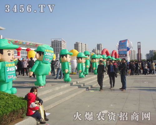 ��ͨ��ģ�M���ጷ������ݵ�����