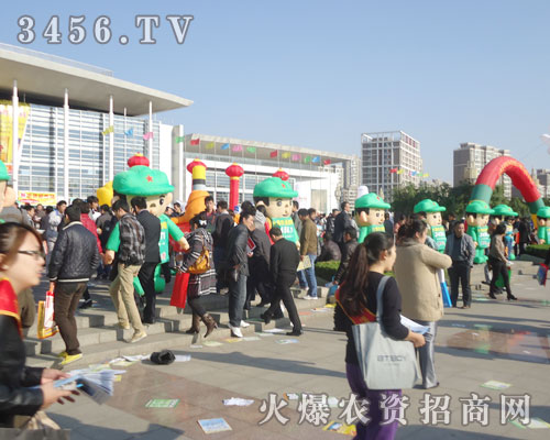 ��ͨ��ģ�������ʵ�һ��չʾ�o���