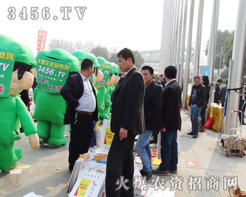 火爆宣傳團隊在2013年磷復(fù)肥會議中的宣傳令人刮目相看