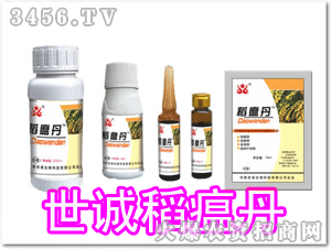 ���\������