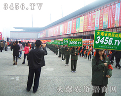 �𱬾W��ÿ���˶���־�߰�