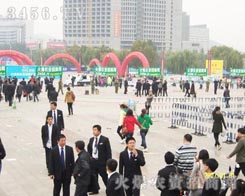 ���ˈԏ�һ��չ�F(xi��n)�ڱ�����ǰ��