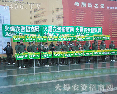 2011�׏�(f��)�����o��𱬾W(w��ng)��Ů��ʵęC(j��)��